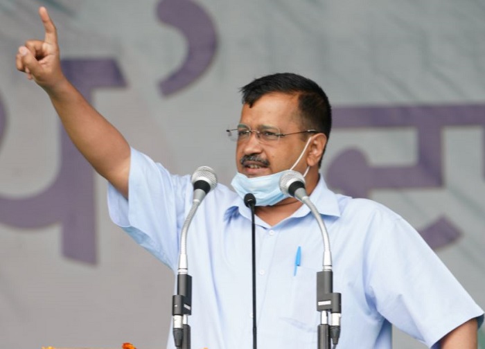 Arvind Kejriwal's Delhi Govt Reduces Legal Drinking Age from 25 to 21 in the National Capital