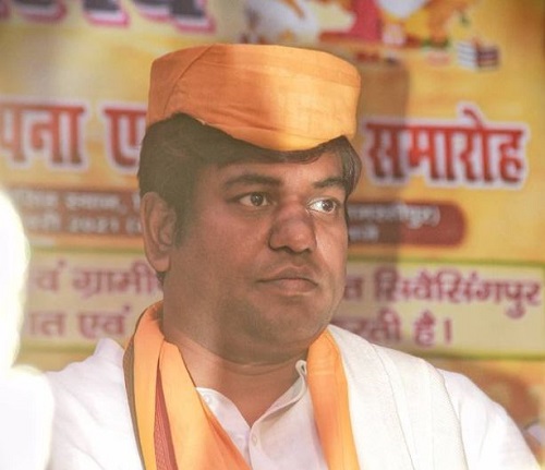 Bihar Minister Mukesh Sahni sends his brother Santosh Sahni as his proxy on a government function