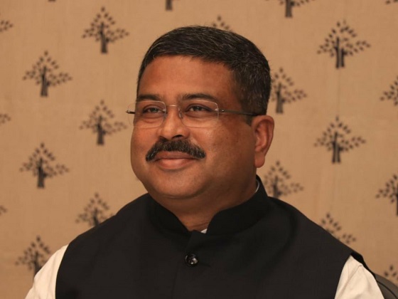 Dharmendra Pradhan (Oil Minister) speaks on Fuel Price Hike & Ask OPEC to Ease Production Cuts
