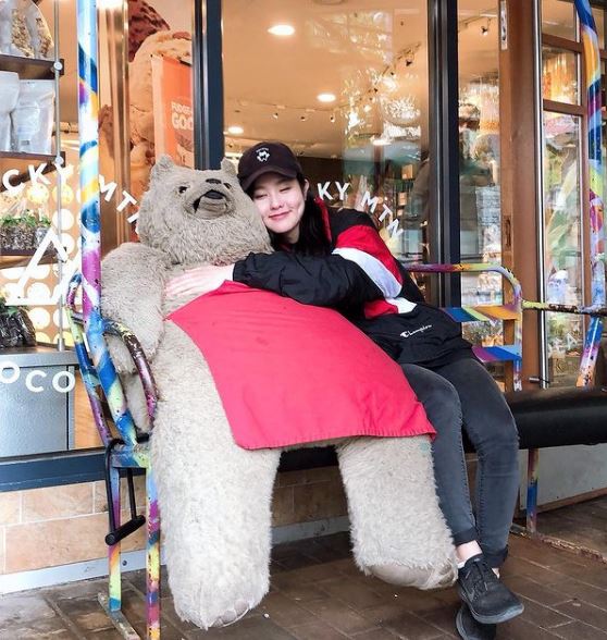 39daph loves stuffed toys