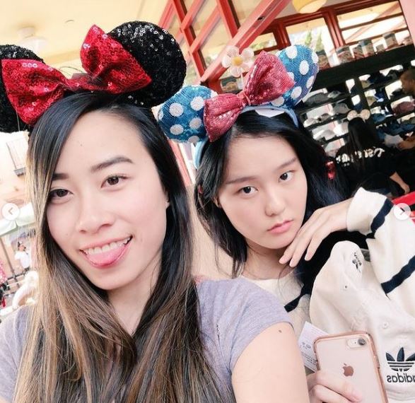 39daph with her bestie