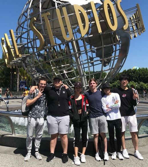 39daph with her squad