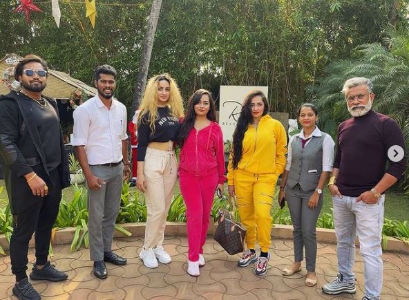 Aditi Mistry with her friends