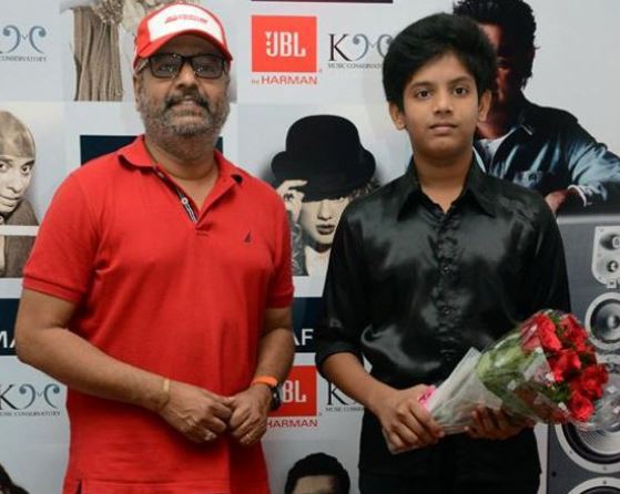 Amritha Nandini Vivek's father Vivek and brother Prasanna Kumar