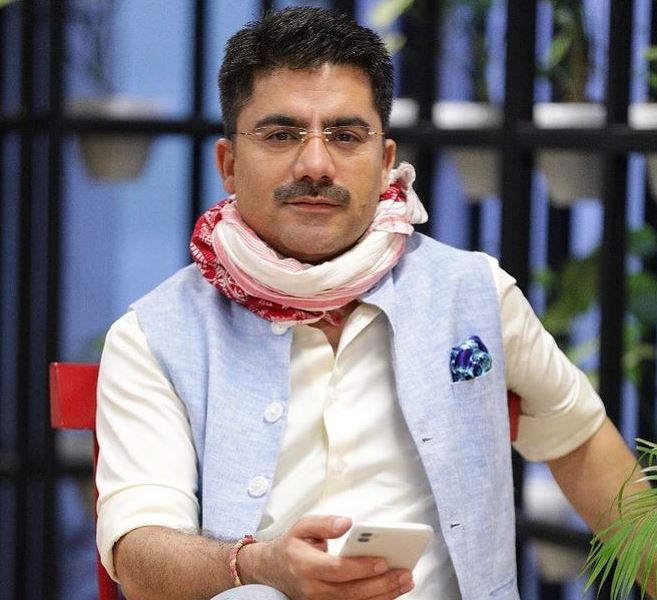 Anchor Rohit Sardana Death News About Wiki, Bio, Wife, Daughters & Family