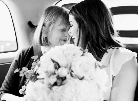 Anna Edit with her mother Jane on her wedding day