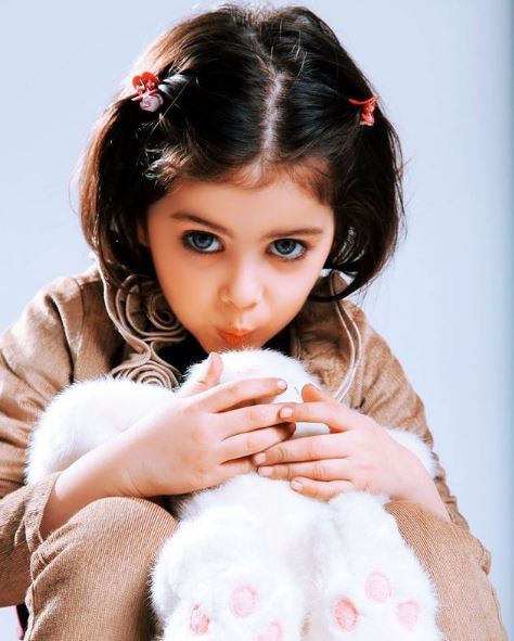 Childhood photo of Riva Arora