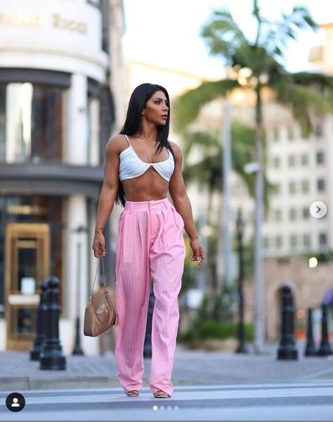 Deniz Saypinar bio