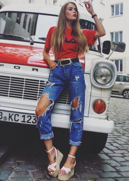 Elena Kamperi height