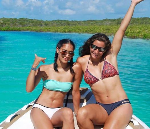 Gianna Hammer with her sister Marie Hammer