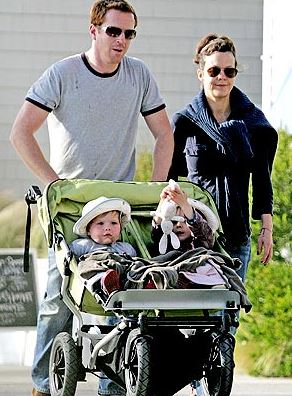 Gulliver Lewis childhood photo with his dad Damian Lewis