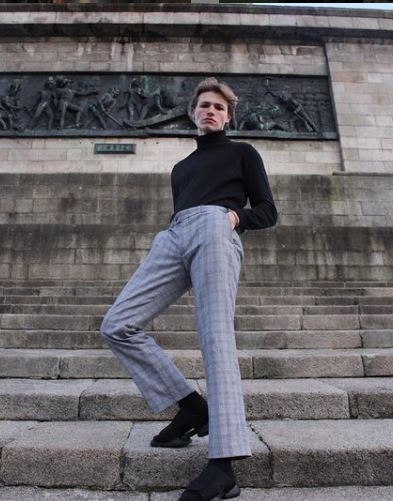 Lewis Kelly height