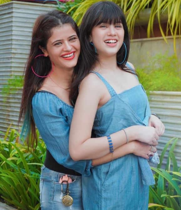 Riva Arora with her mother Nisha Arora