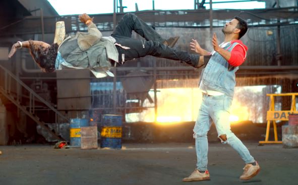 Sema Thimiru Movie (2021) fighting scene