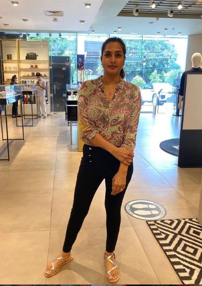 Surekha Vani height