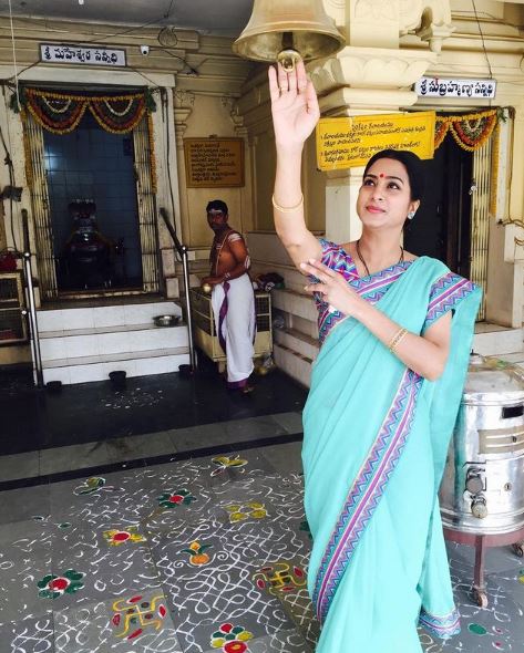 Surekha Vani is in a Temple