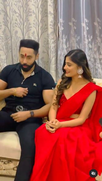 Abhinandan Singh and Vaishali Takkar at the time of Roka Ceremony