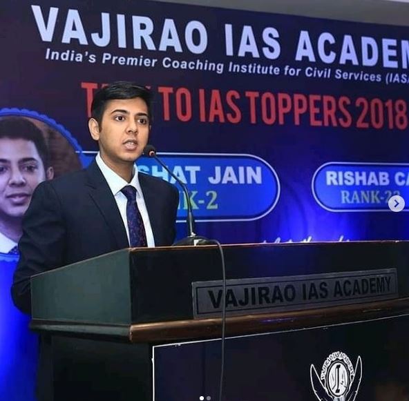 Akshat Jain was called as a guest at Vajirao IAS academy