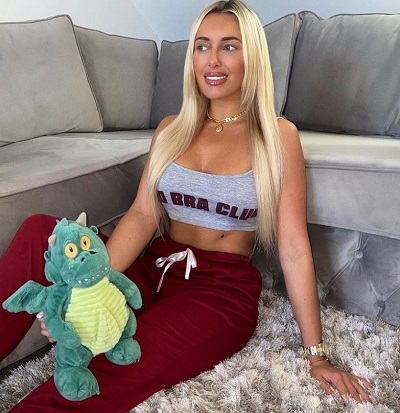 Amber Turner loves plushies