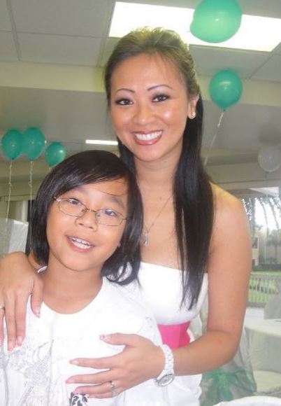 An old photo of Michael Le with his mom Tina Le