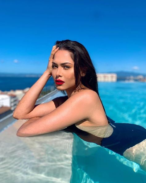 Andrea Meza loves swimming