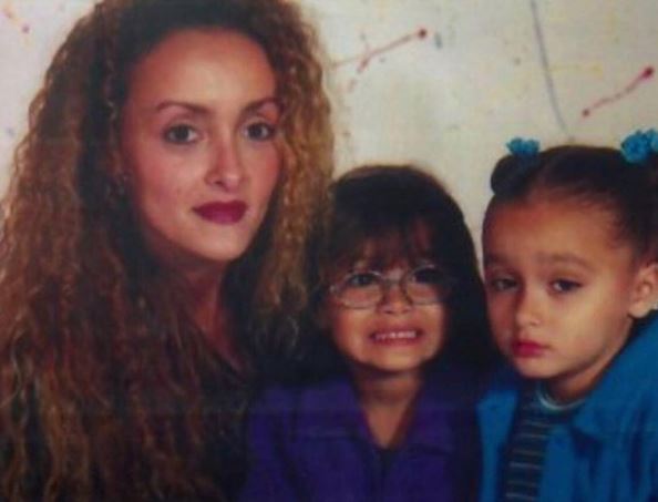 Childhood photo of Briana DeJesus with her mother Roxanne Dejesus and sister Brittany Dejesus