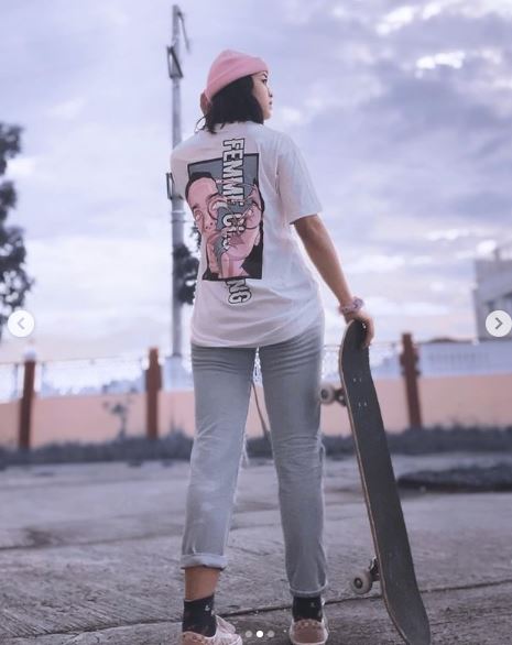 Criselda Alvarez likes Skating