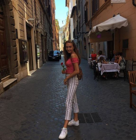 Hannah May height