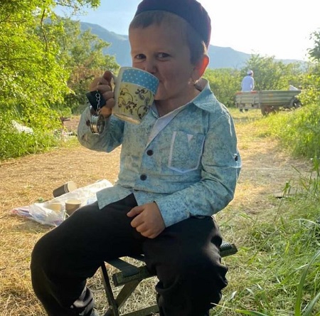 Hasbulla Magomedov was born to his parents in 2002