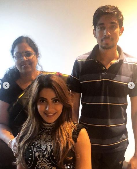 Jatin Tamboli with his mother Pramila Bodkhe Tamboli and sister Nikki Tamboli