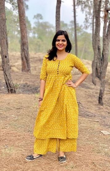 Jyoti Tiwari height