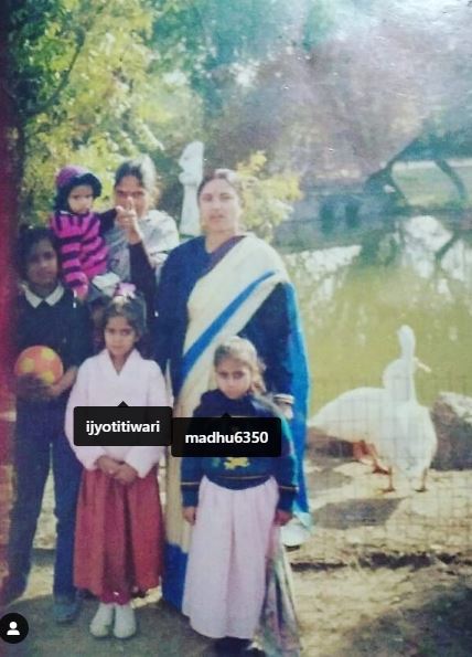 Jyoti Tiwari's old photo with her family