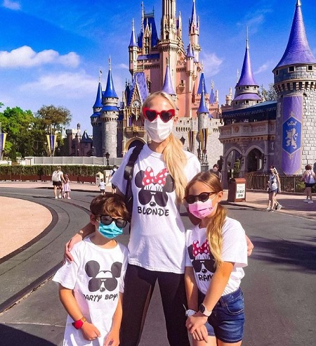 Kameron Westcott on trip to Disney land with her kids and husband