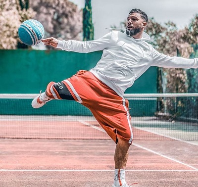 Kevin GUEDJ loves to play football and tennis