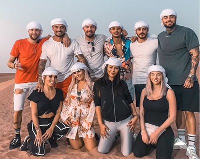 Kevin GUEDJ with the cast members of Les Marseillais