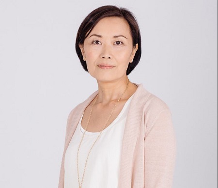 Kim Eng Early life, Parents & Siblings
