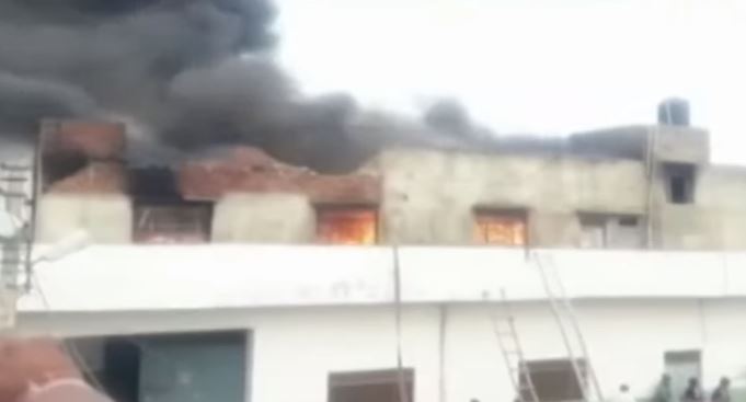 Newsunzip Fire Breaks Out At Battery Manufacturing Factory in Hathras