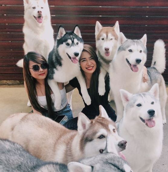 Riva Quenery is a dog lover