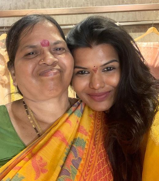 Sashi Vangapalli with her mother