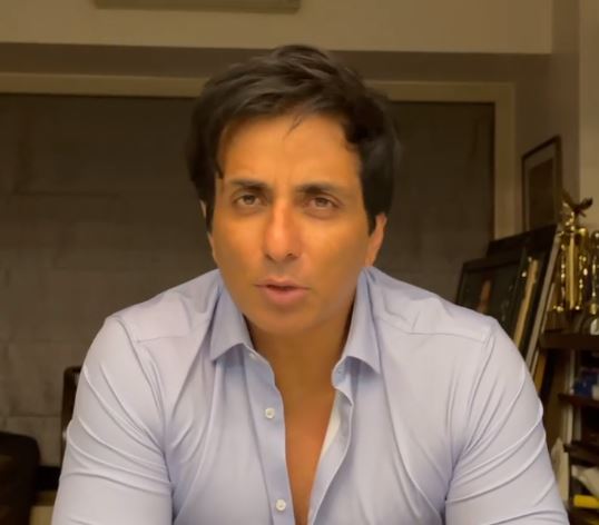 Sonu Sood Hits Out At China For Blocking India's Oxygen Amid Surge In COVID-19 Cases Newsunzip