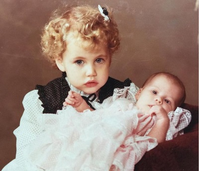 Stephanie Hollman's childhood picture with young sister Tiffanie Hays Keys