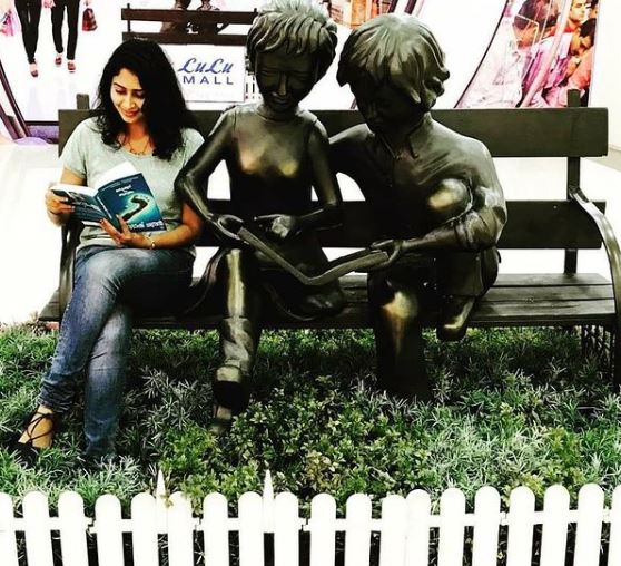 Aisha Sultana loves reading