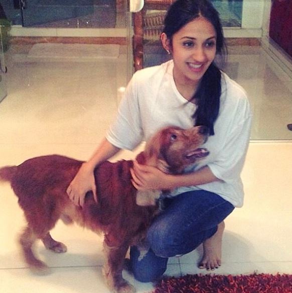 Akansha Ranjan Kapoor with her pet dog