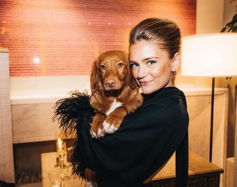 Alicia Agneson with her pet dog Dixie