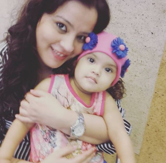 An old photo of Ekta Sharma with her daughter Kiara Donde
