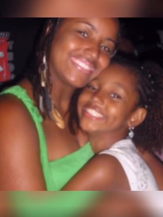 An old photo of Kathlen Romeu with her mother Jacklline Lopes