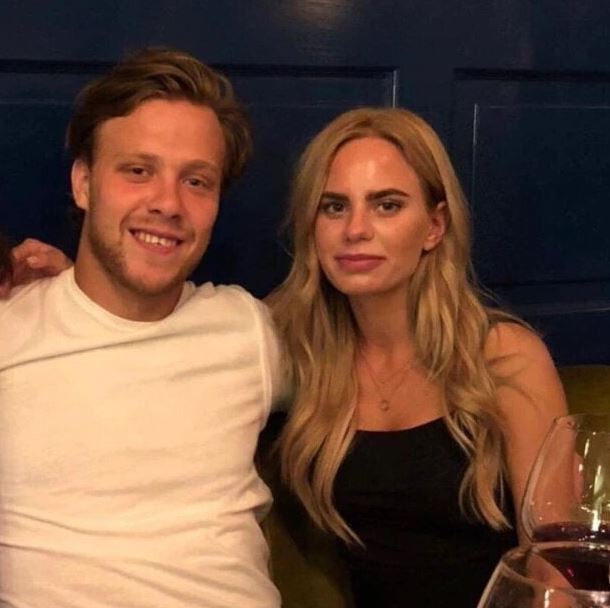 An old photo of Rebecca Rohlsson with her boyfriend David Pastrňák