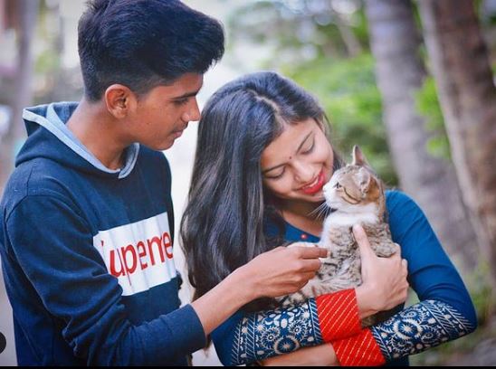 Anushri Mane likes cats