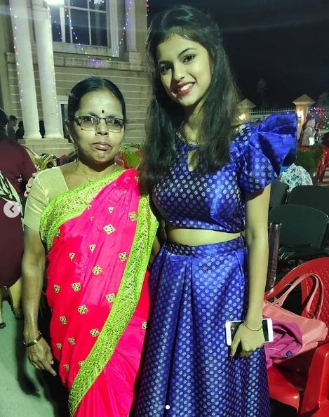 Anushri Mane with her mother Surekha Mane