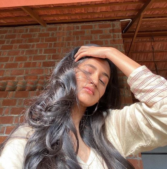 Ashlesha Thakur facts
